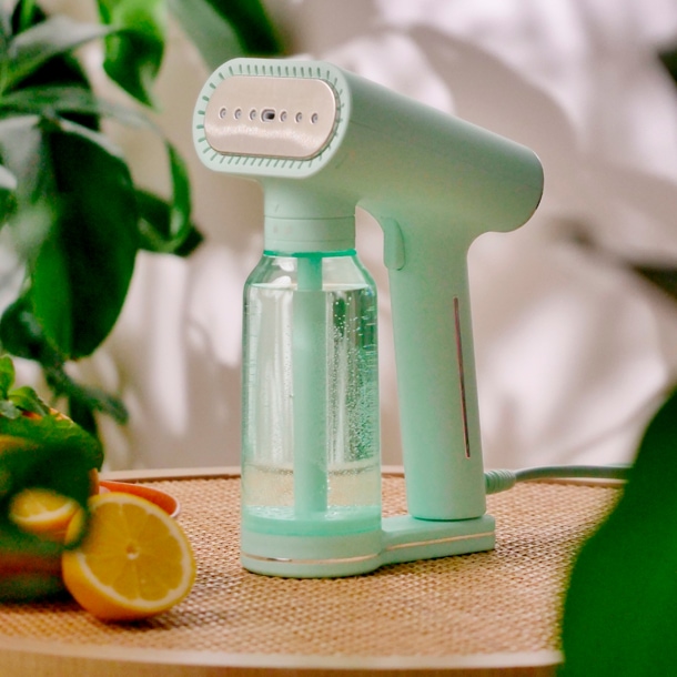 Défroisseur vapeur SteamOne Vert d'eau