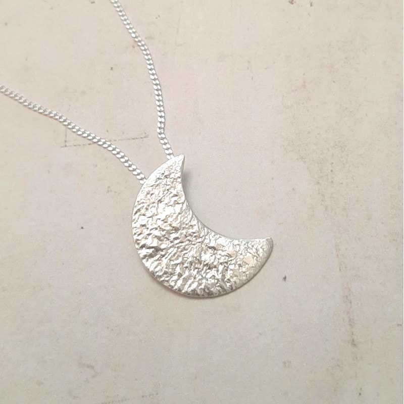 Collier jaci croissant de lune argent