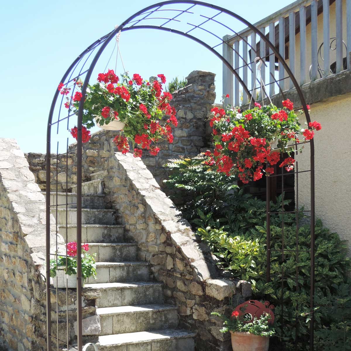 Arche de jardin treillage en fer viei...