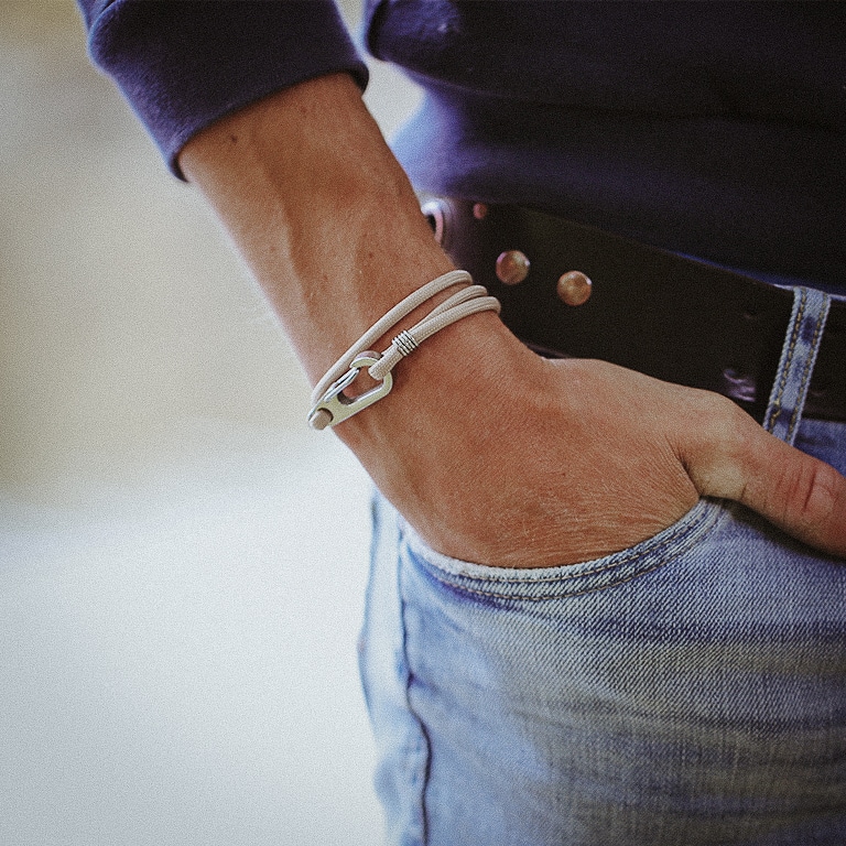 Bracelet homme escalade mousqueton beige