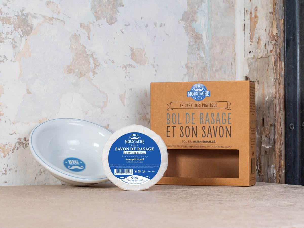 Bol et savon de rasage