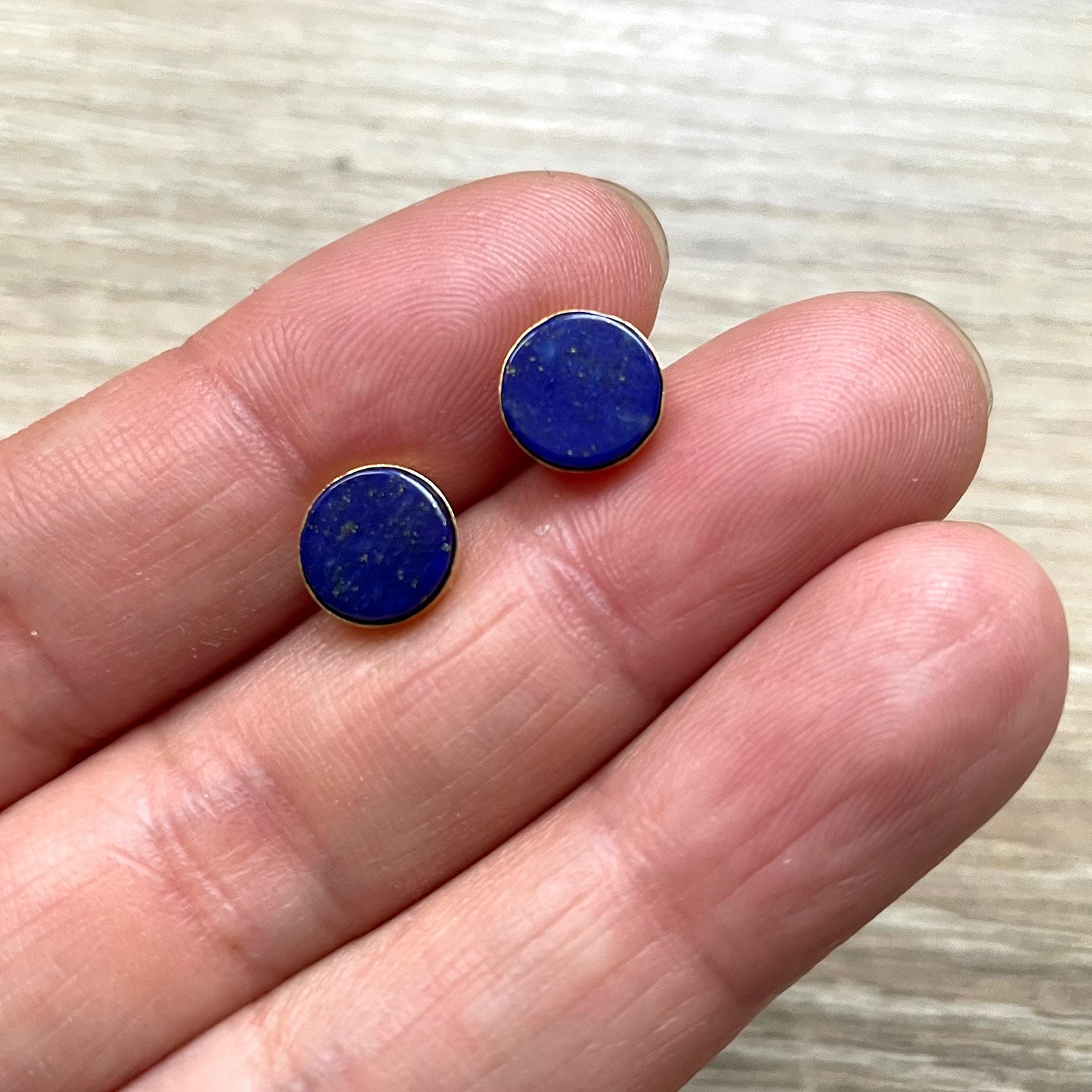 Puces d'oreilles billie lapis lazuli or