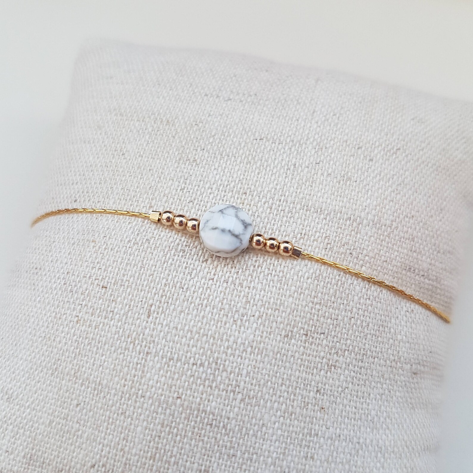 Bracelet or gold filled et howlite