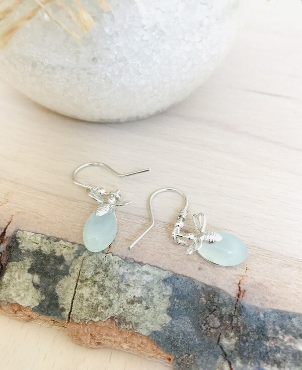 Boucles d'oreilles abeille agate aqua