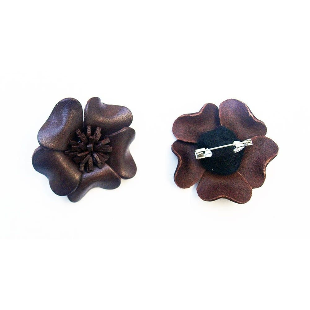 Broche cuir fleur