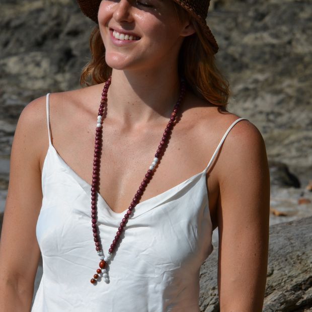 Collier mala amarante howlite vénusia