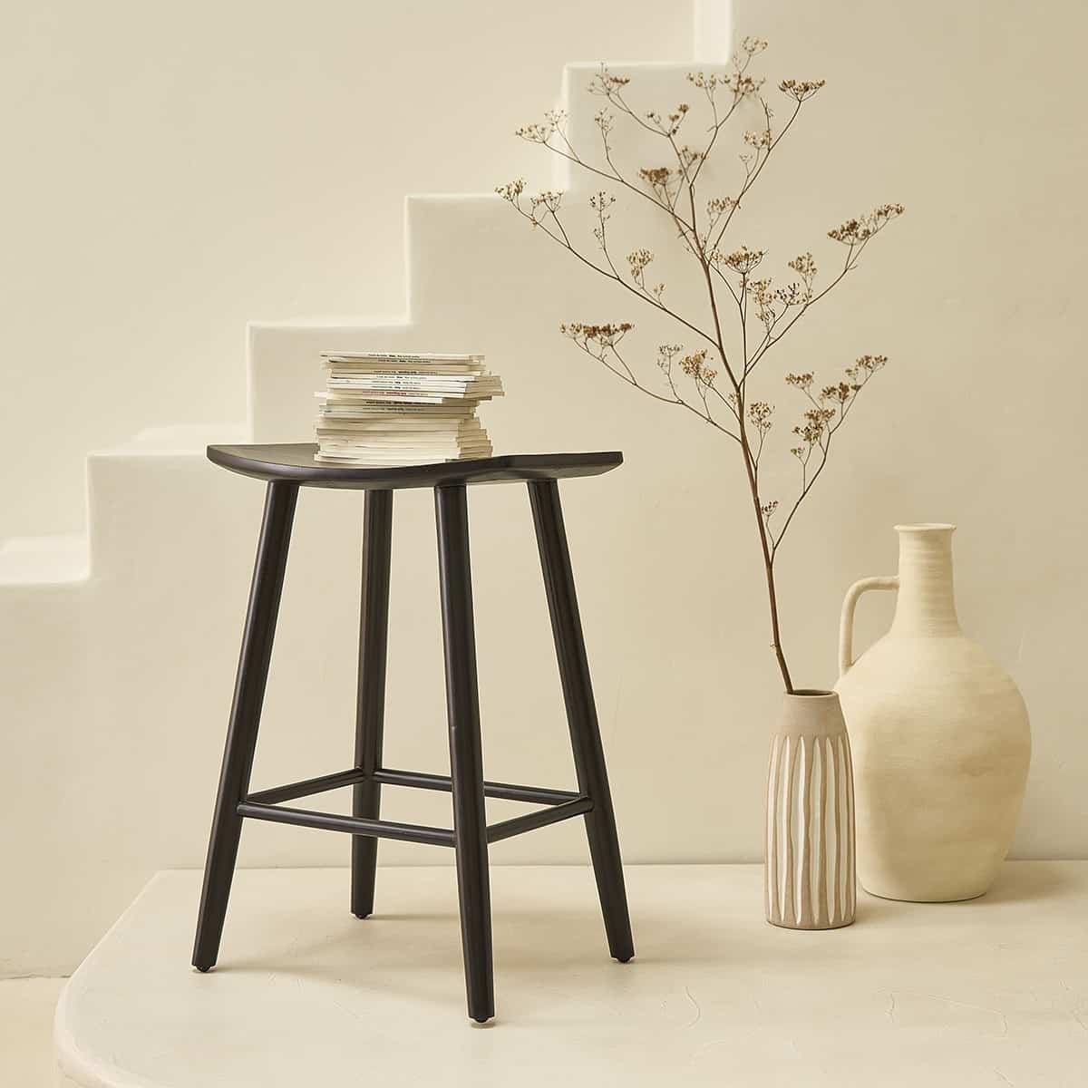 Tabouret en teck massif noir 65 cm