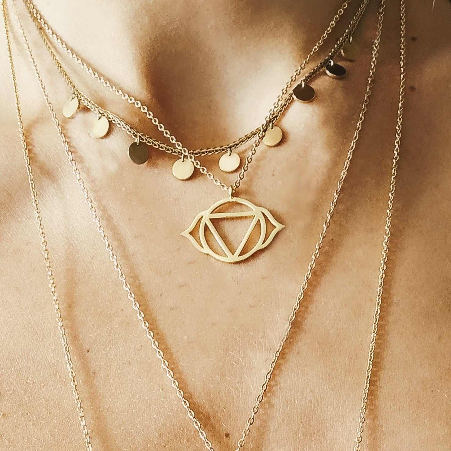 Collier chakra troisième oeil or