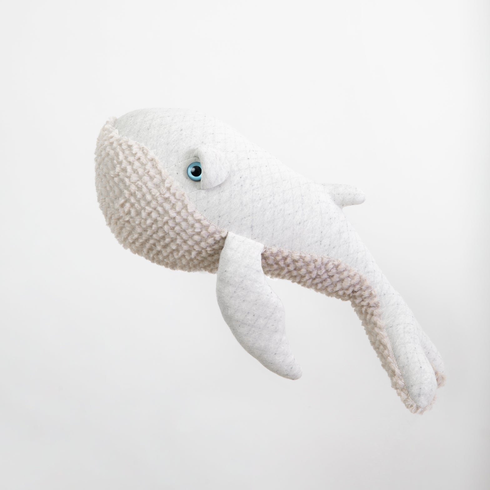 Peluche - petite baleine albino