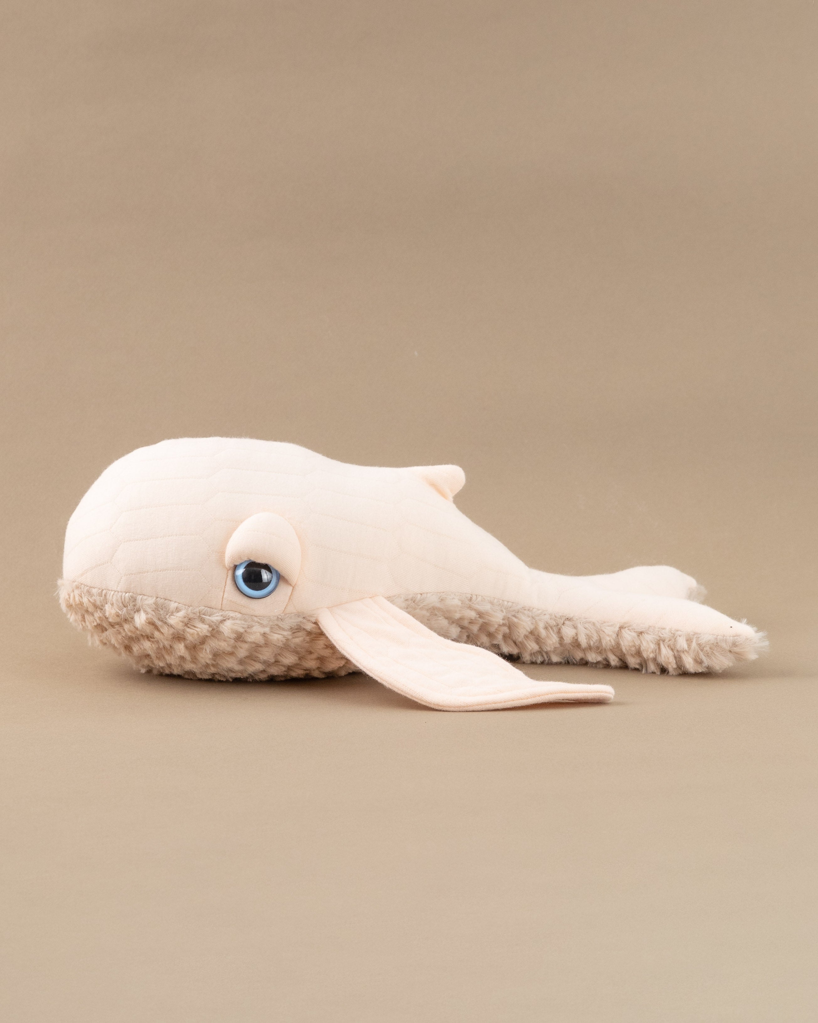 Peluche - mini baleine fourrure madame