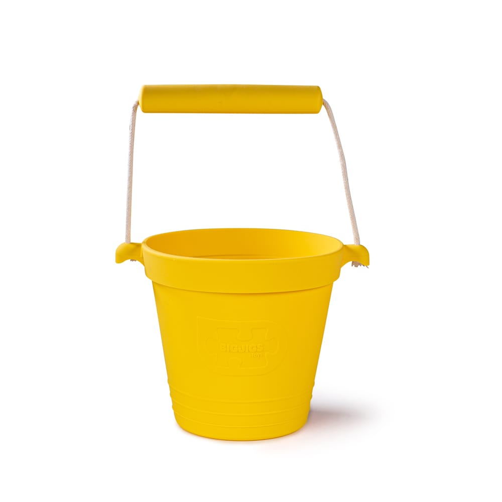 Seau de plage en silicone jaune