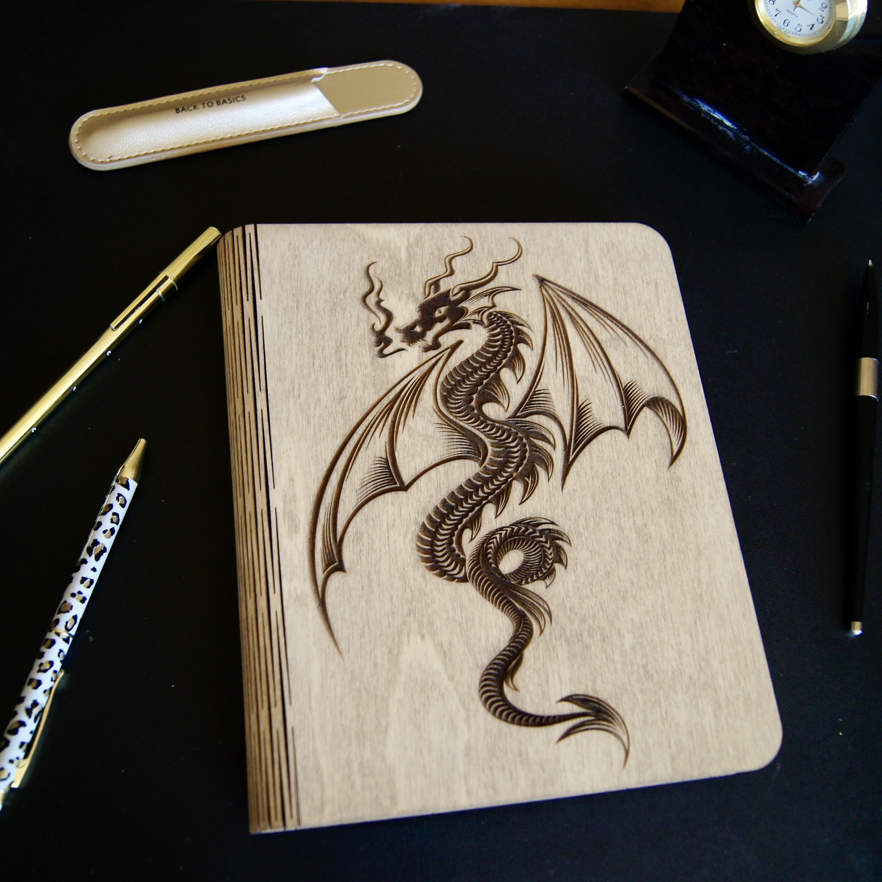 Carnet en bois dragon