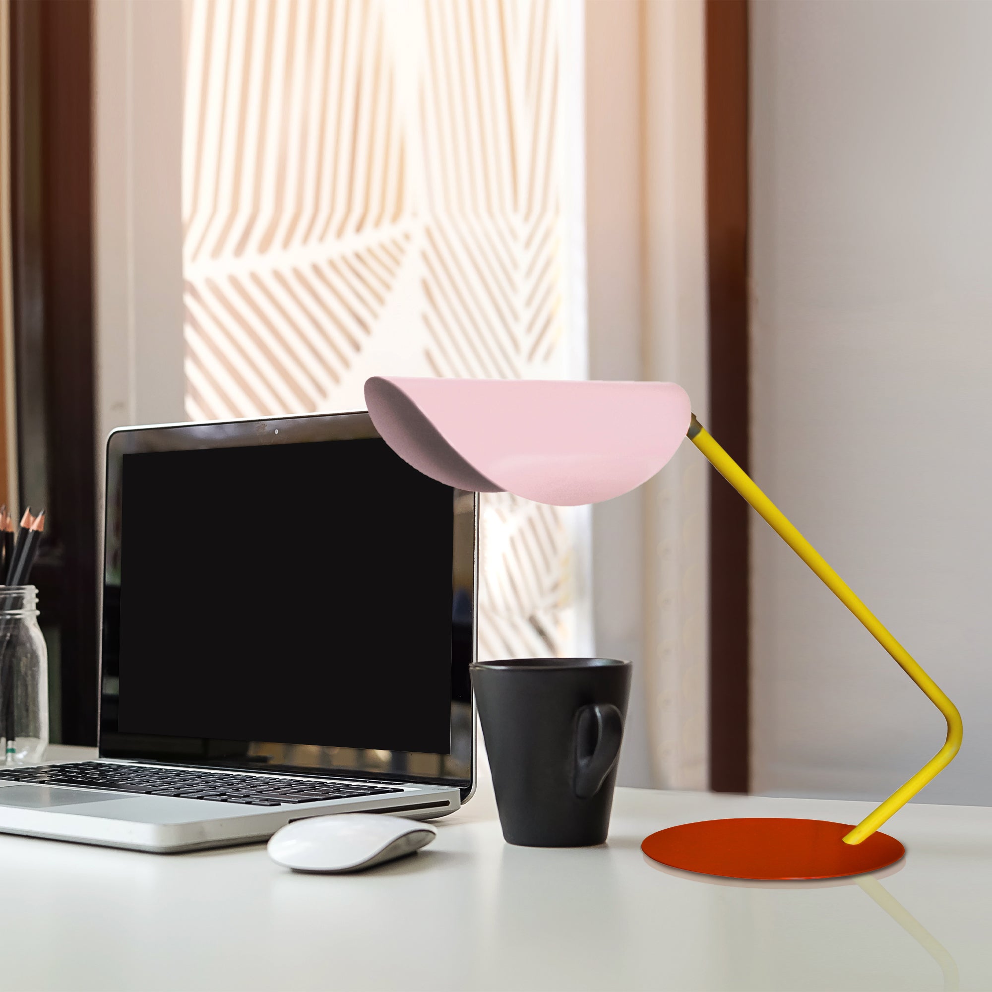 Lampe de bureau arqué métal rose 51cm