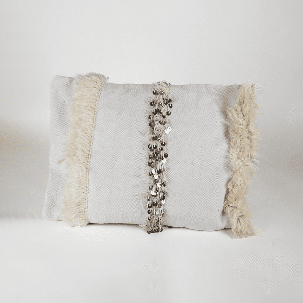 Housse de coussin blanche frange sequins