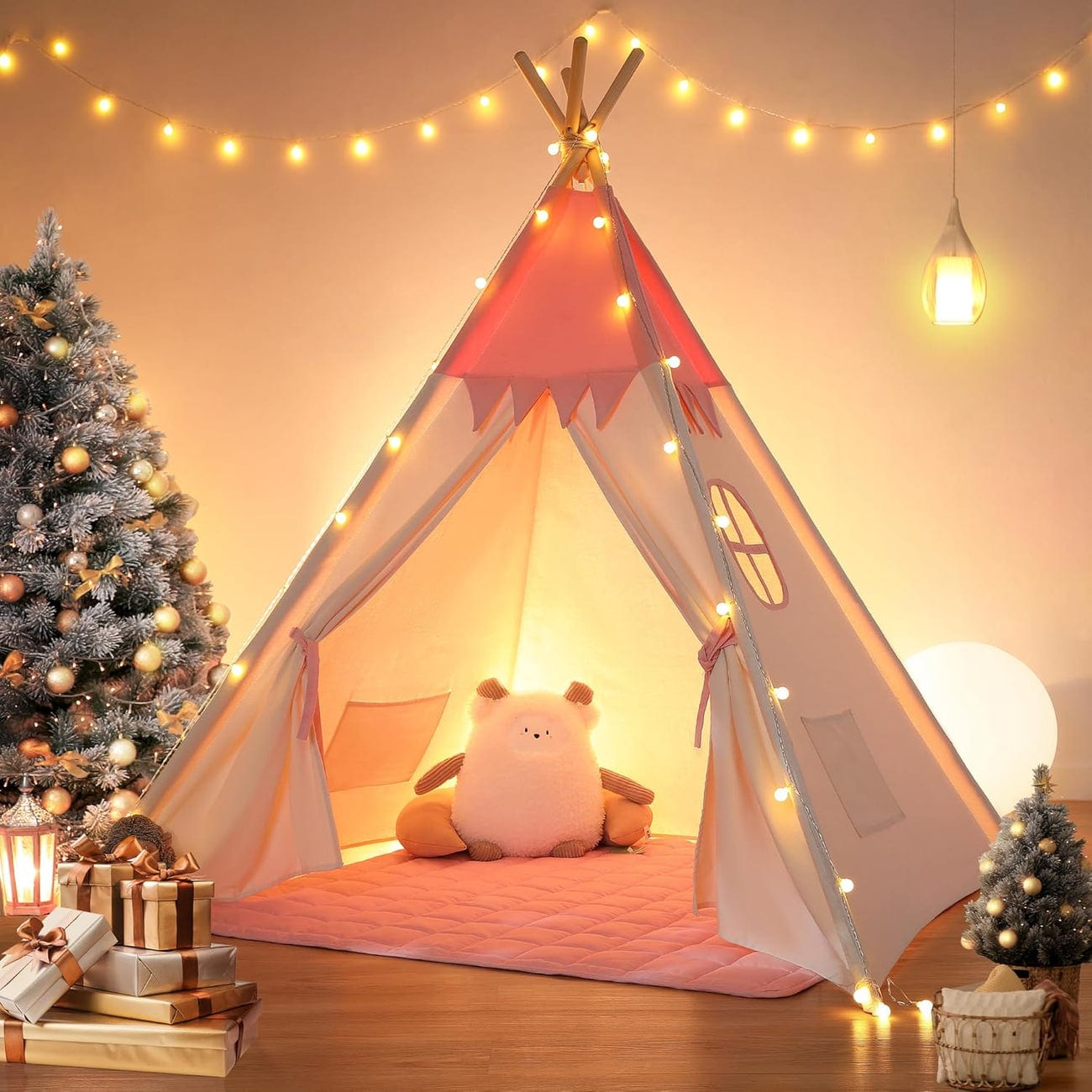 Tipi enfant avec tapis avec guirlandes