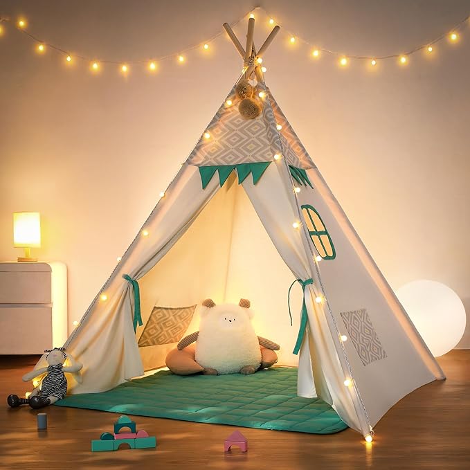 Tipi enfant avec tapis avec guirlandes