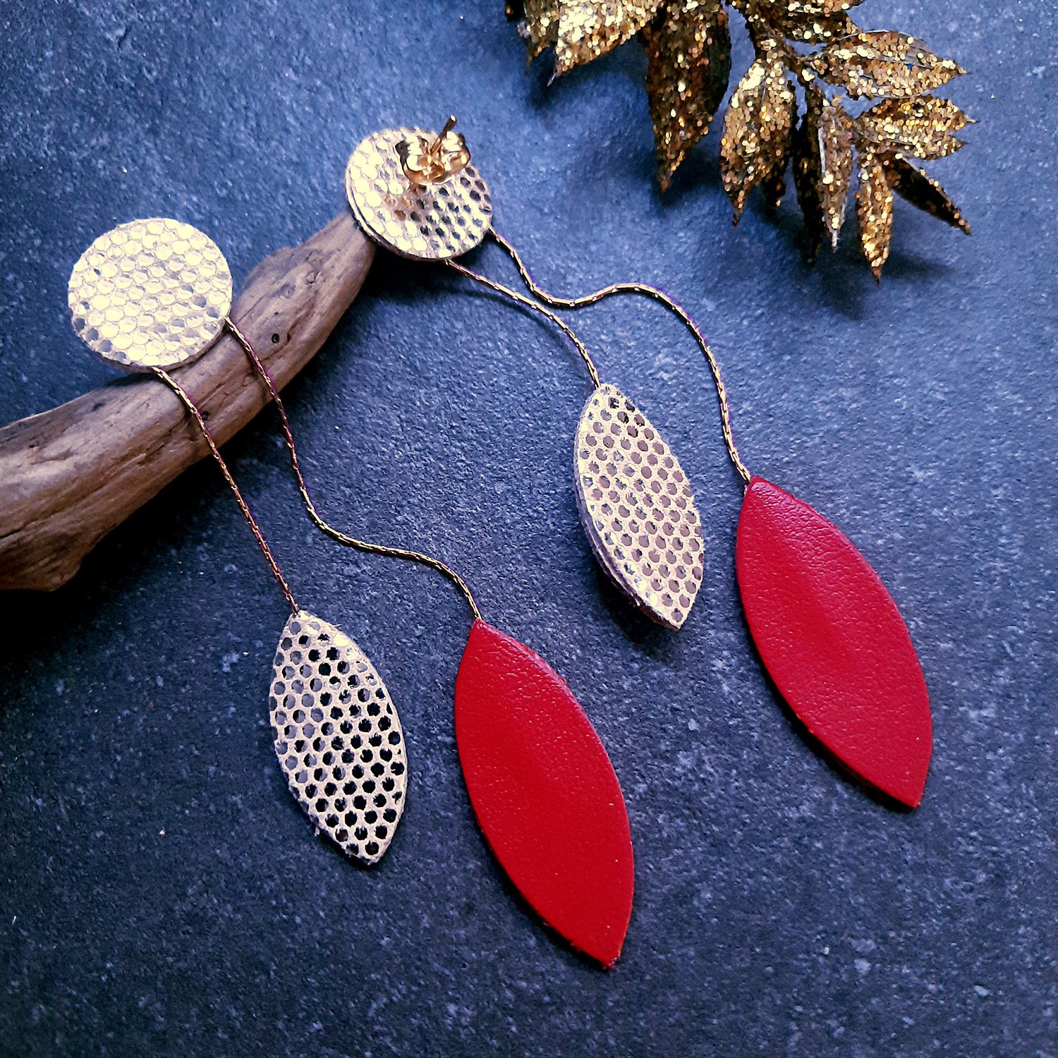 Boucles d'oreilles longues cocotte rouge