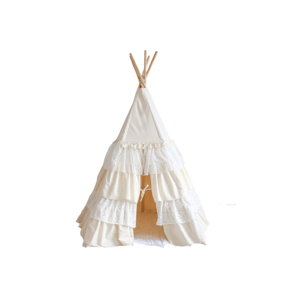 Tente tipi avec volants shabby chic - be