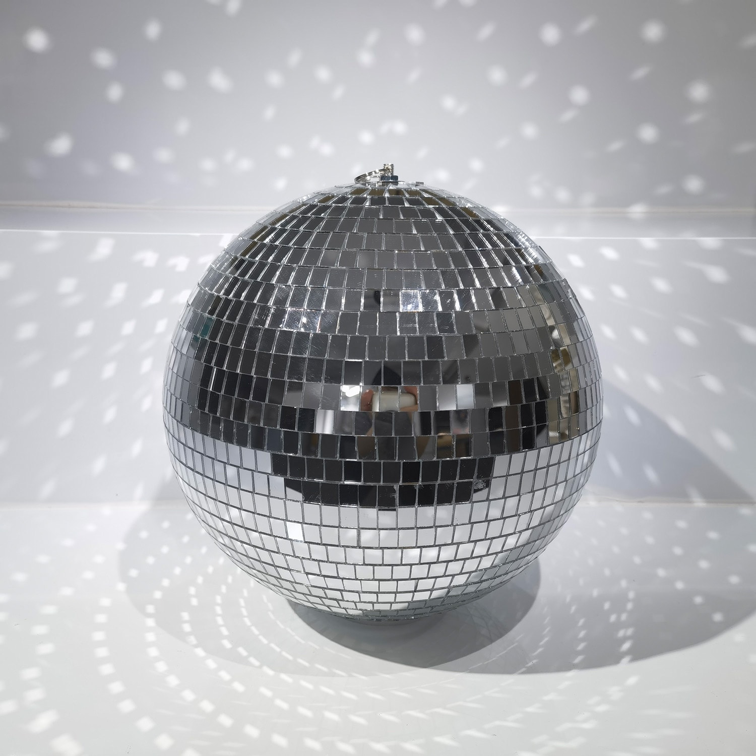 Boule à facettes disco décorative d30cm