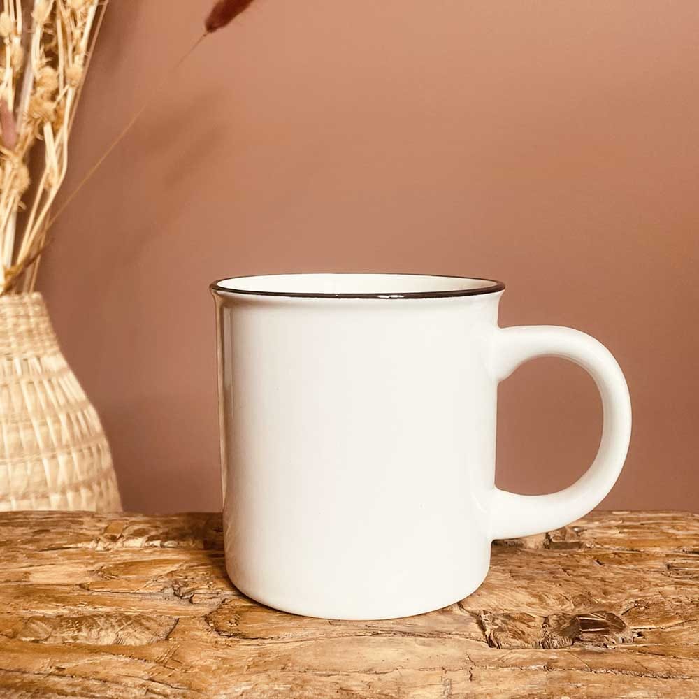 Mug en céramique émaillée blanc