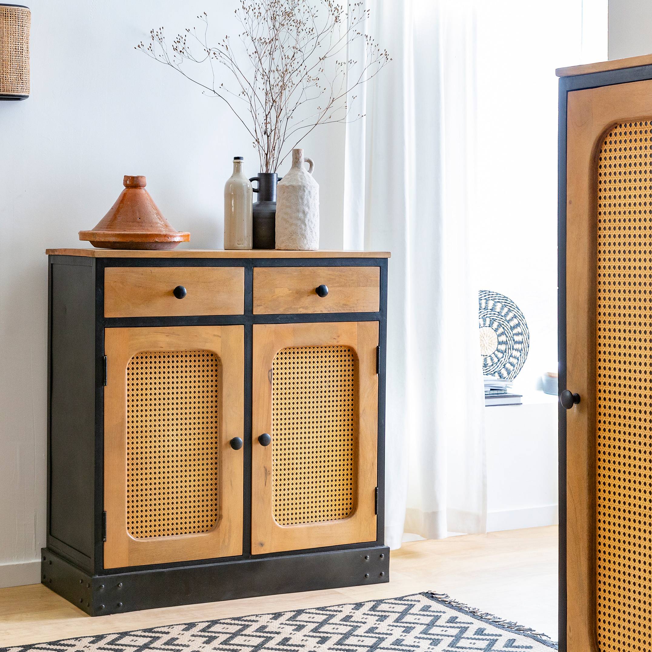 Buffet en bois de manguier et cannage