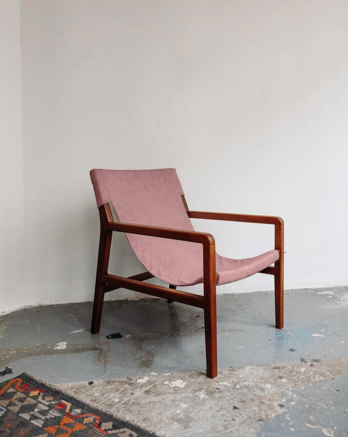 Le fauteuil en velours - blush