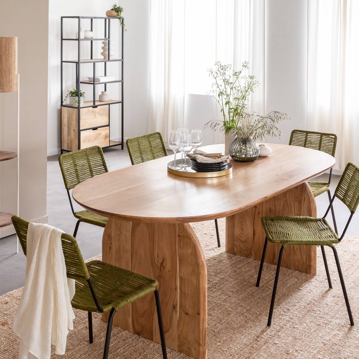 Table à manger en bois d'acacia paulo